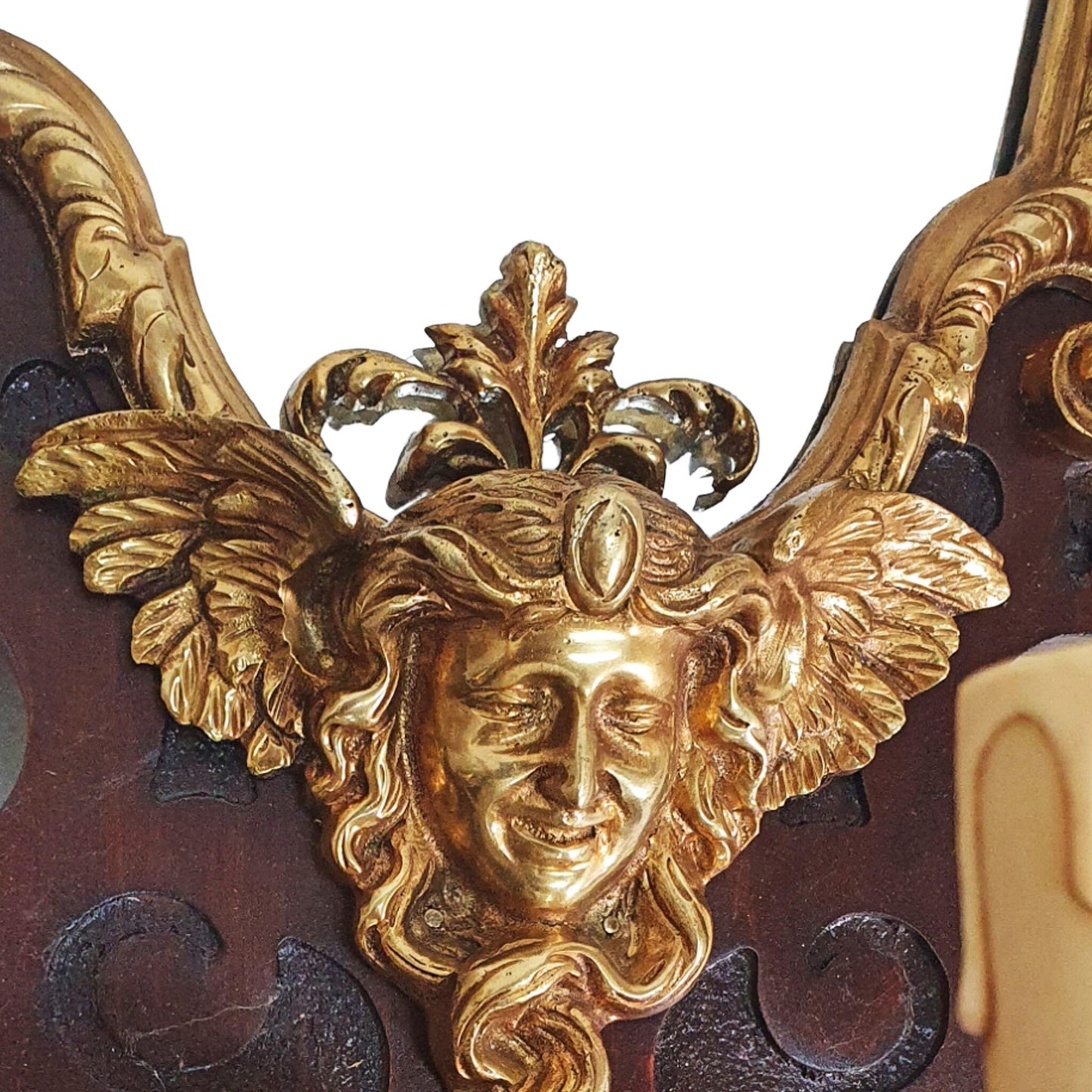 Spiegel Met Wandlamp - MegaBarok