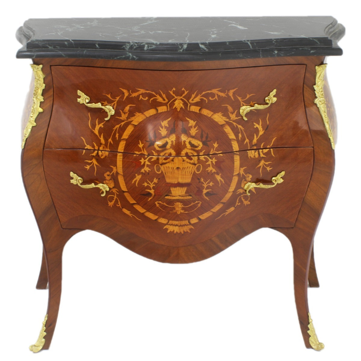 "Klassieke barokke commode - Een tijdloos meubelstuk met sierlijke lijnen en verfijnde details, ideaal voor een traditionele en elegante inrichting."