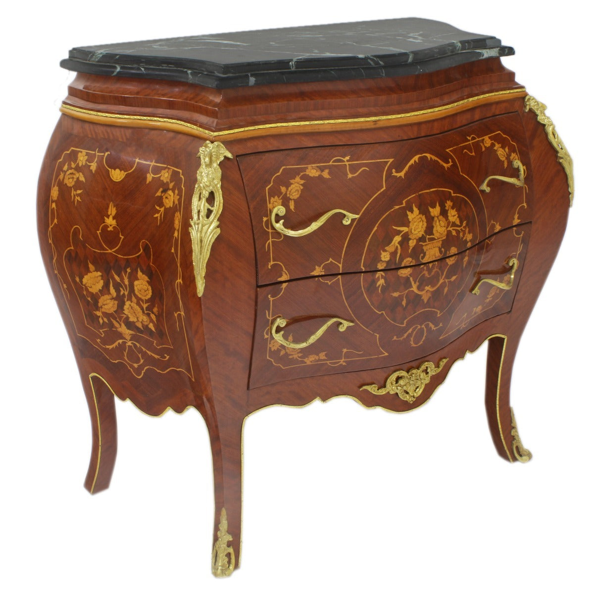 "Barokke commode - Een prachtig meubelstuk met verfijnd houtsnijwerk en elegante details, ideaal voor het toevoegen van een vleugje klassieke grandeur aan elke kamer."