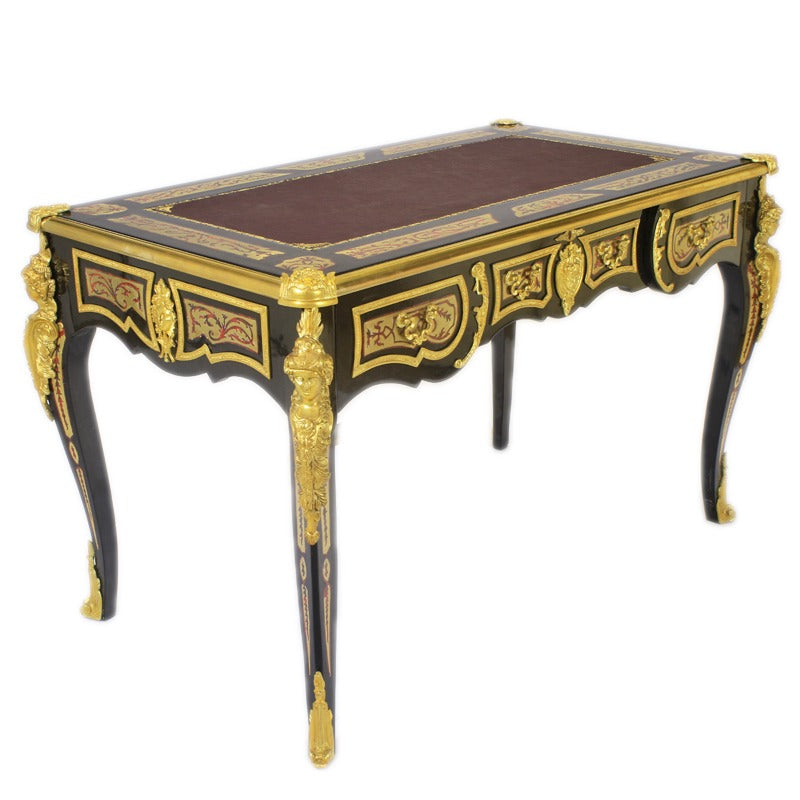 "Boulle Marqueterie Bureau - Handgemaakt met Verfijnd Messingwerk en Ingelegd Hout, Brengt Een Historische en Stijlvolle Toets in Jouw Werkruimte."