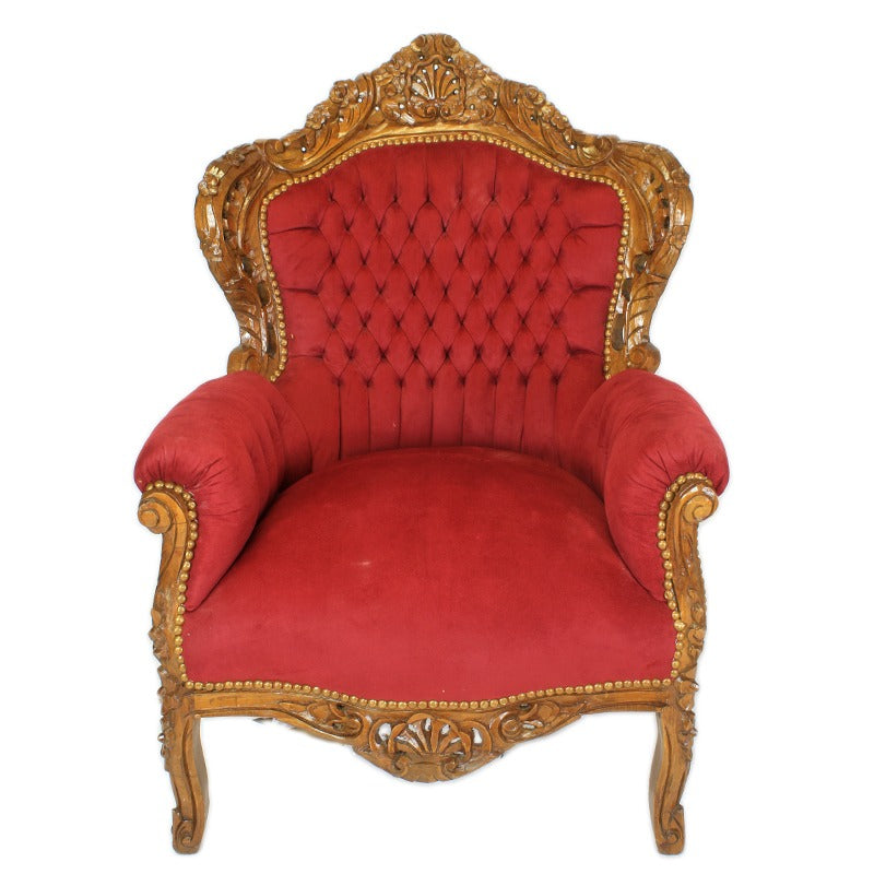 "Antiek-geïnspireerde Barokke Fauteuil - Verfraaid met gedetailleerd houtsnijwerk en weelderige bekleding, voegt een vleugje klassieke grandeur toe aan jouw interieur."
