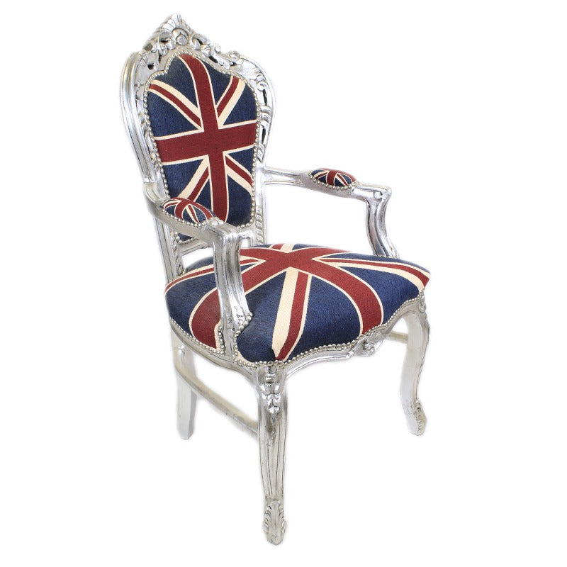 "Handgesneden Barok Stoel met Zilver Houtsnijwerk en Union Jack Bekleding - Luxueus en Elegant Meubelstuk voor Klassiek Interieur."