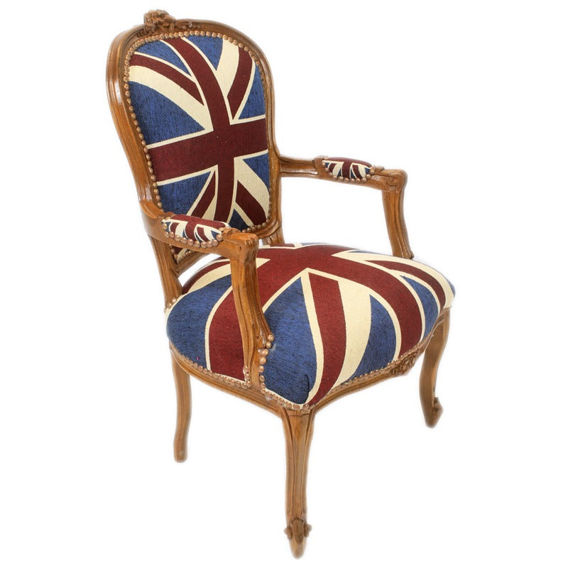 "Handgesneden Barok Stoel met Houtsnijwerk en Union Jack Bekleding - Luxueus en Elegant Meubelstuk voor Klassiek Interieur."