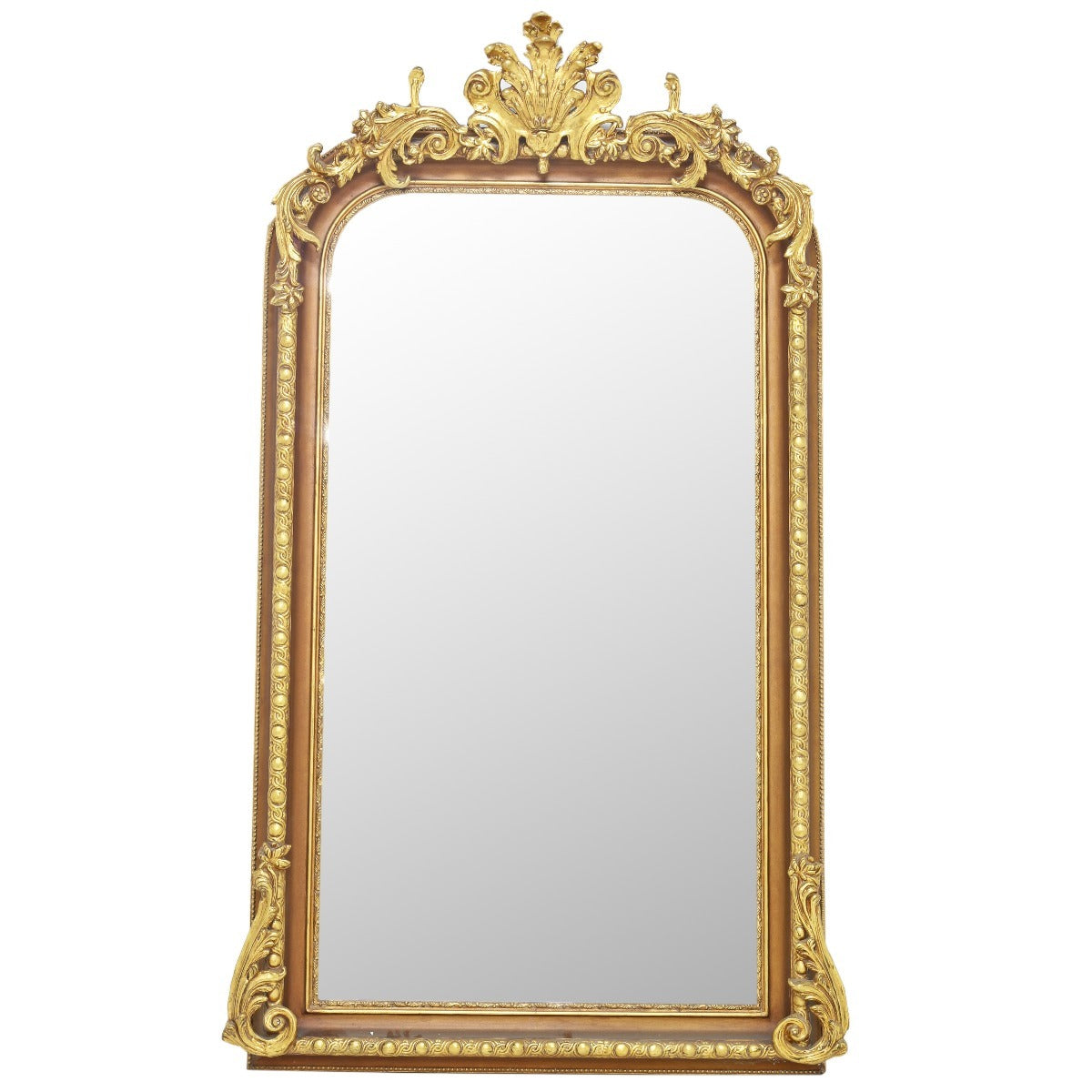 "Grote Barokke Muurspiegel met Ornamenten - Een Majestueus Statementstuk voor Jouw Interieur, Perfect in Evenwicht Tussen Kunst en Functionaliteit."