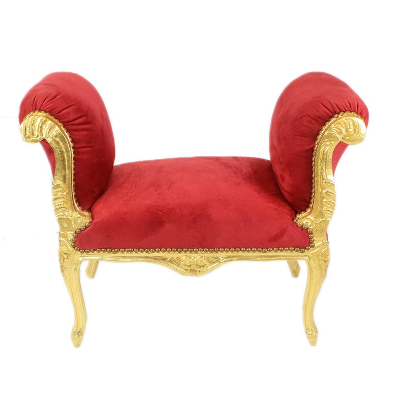 Handgemaakte Velours Hocker - Stijlvolle Bordeaux Zitting met Gouden Pootjes, Perfect als Voetenbankje of Extra Zitplaats - Luxe en Comfortabele Toevoeging aan Jouw Interieur.