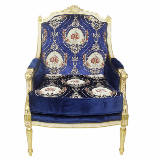 "Barok Fauteuil met Bloemmotieven - Laat je betoveren door de delicate bloemmotieven die deze fauteuil sieren, een ware blikvanger in jouw interieur."