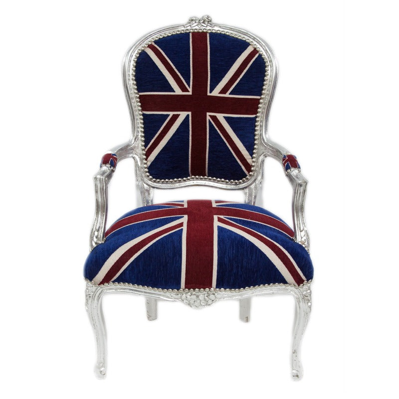 "Handgesneden Barok Stoel met Zilver Houtsnijwerk en Union Jack Bekleding - Luxueus en Elegant Meubelstuk voor Klassiek Interieur."